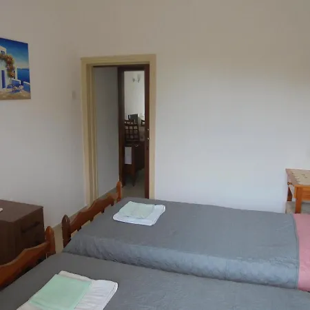 Niki Court Apartament *