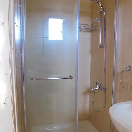 Niki Court Apartment Paphos