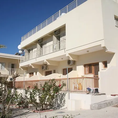 Niki Court Apartment