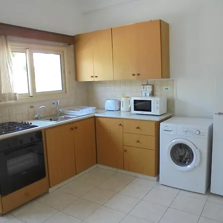 Niki Court Apartment *