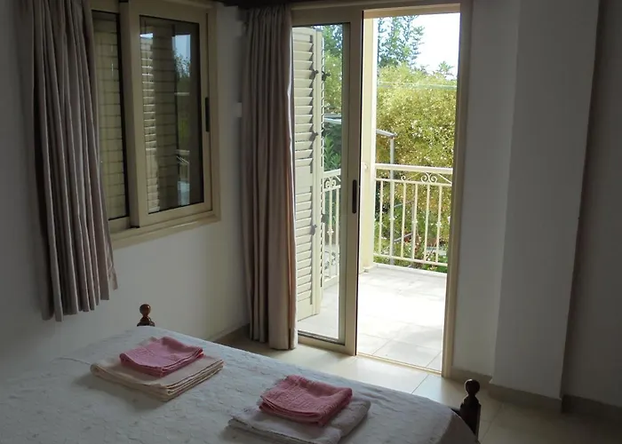 Niki Court * パ フォス