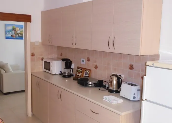 Niki Court パ フォス