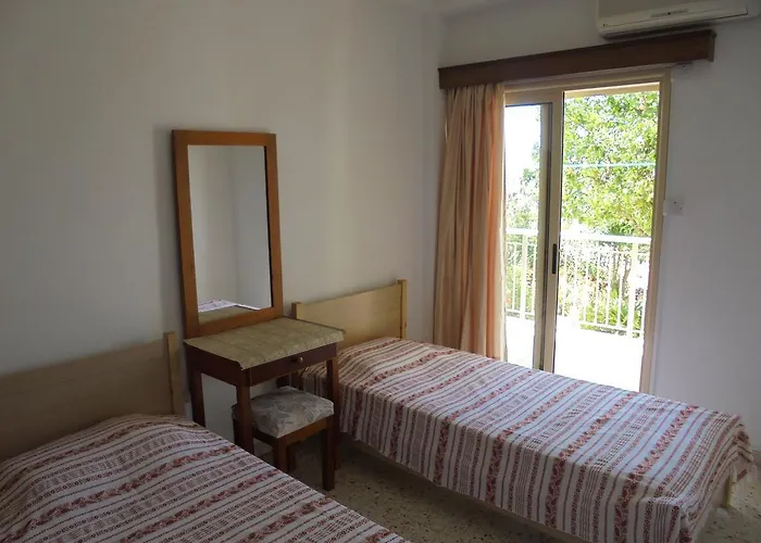 アパート Niki Court *