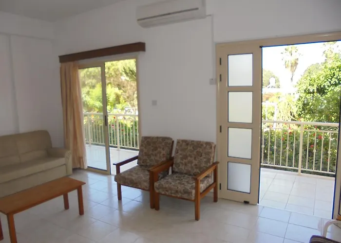 アパート Niki Court パ フォス