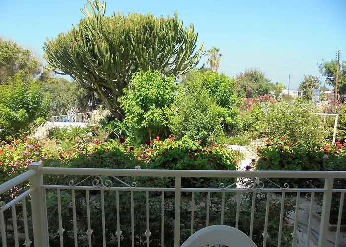 アパート Niki Court パ フォス