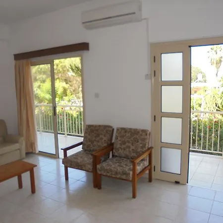 Apartament Niki Court Pafos